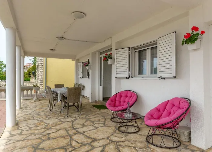 Apartment Pia Mera